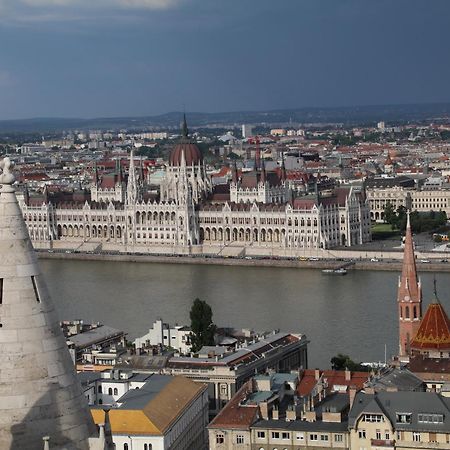 Budavar Bed And Breakfast Budapest Ngoại thất bức ảnh