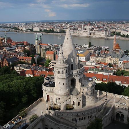 Budavar Bed And Breakfast Budapest Ngoại thất bức ảnh